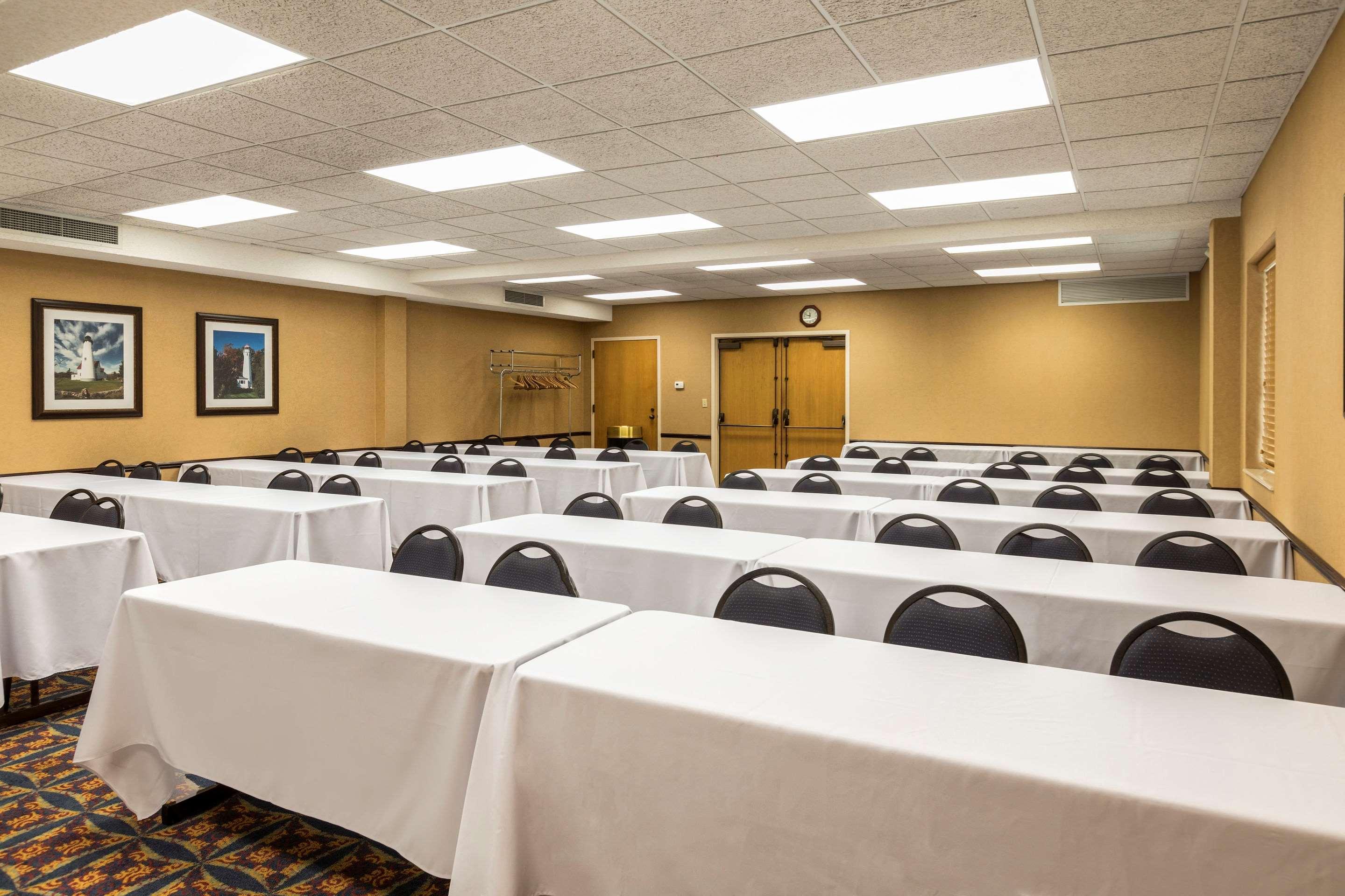 Quality Inn Auburn Hills - Detroit North מראה חיצוני תמונה